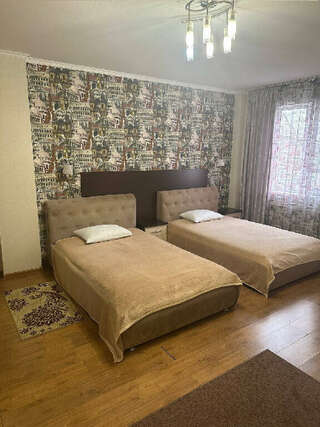 Гостиница Рай Краснодар Бюджетный двухместный номер с 2 отдельными кроватями-1