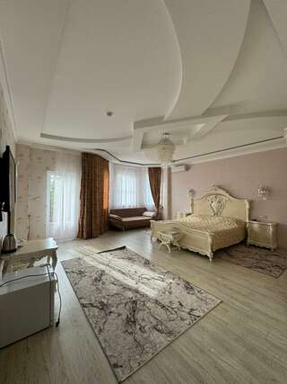 Гостиница Рай Краснодар Люкс с 2 спальнями-1