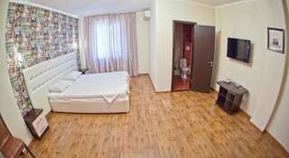 Гостиница Рай Краснодар Стандартный двухместный номер с 1 кроватью или 2 отдельными кроватями-2