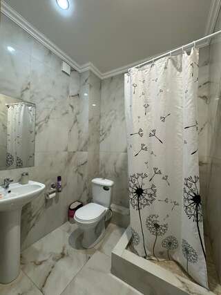 Гостиница Рай Краснодар Бюджетный двухместный номер с 2 отдельными кроватями-6